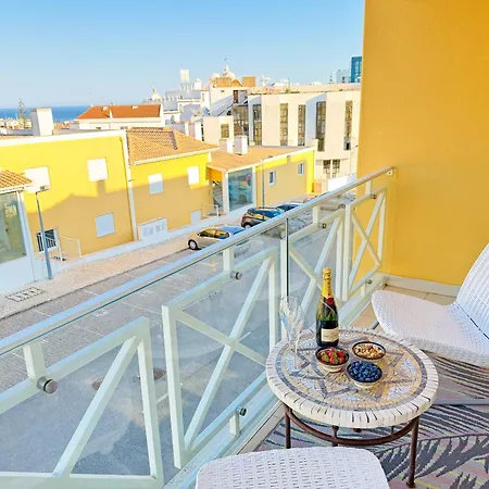 Lägenhet Garden Hill Haven Old Town Retreat With Sea Views & Free Parking *