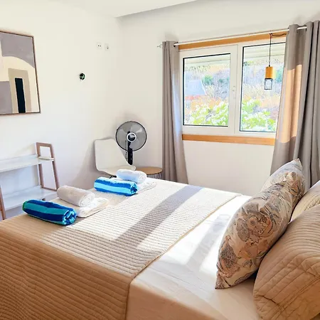 Garden Hill Haven Old Town Retreat With Sea Views & Free Parking