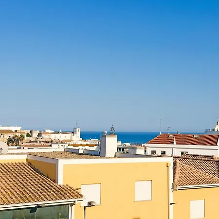 Garden Hill Haven Old Town Retreat With Sea Views & Free Parking Lägenhet Albufeira