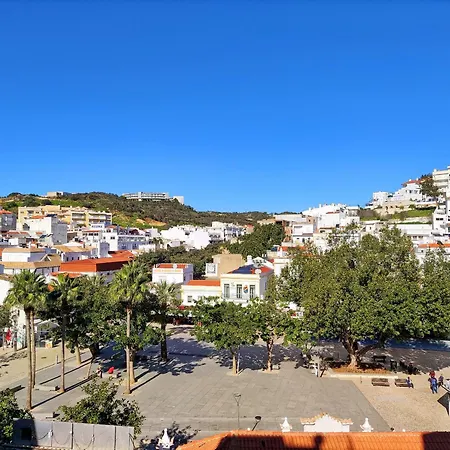 Garden Hill Haven Old Town Retreat With Sea Views & Free Parking Lägenhet Albufeira